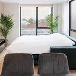 Host & Stay - Richmond Place 206