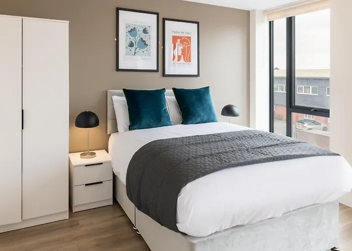 Host & Stay - Richmond Place 206